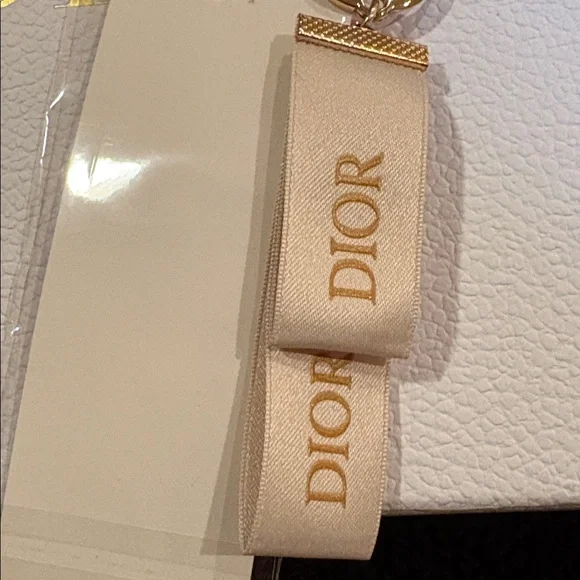 NWT DIOR KEYCHAIN/BAG CHARM💗💗💗